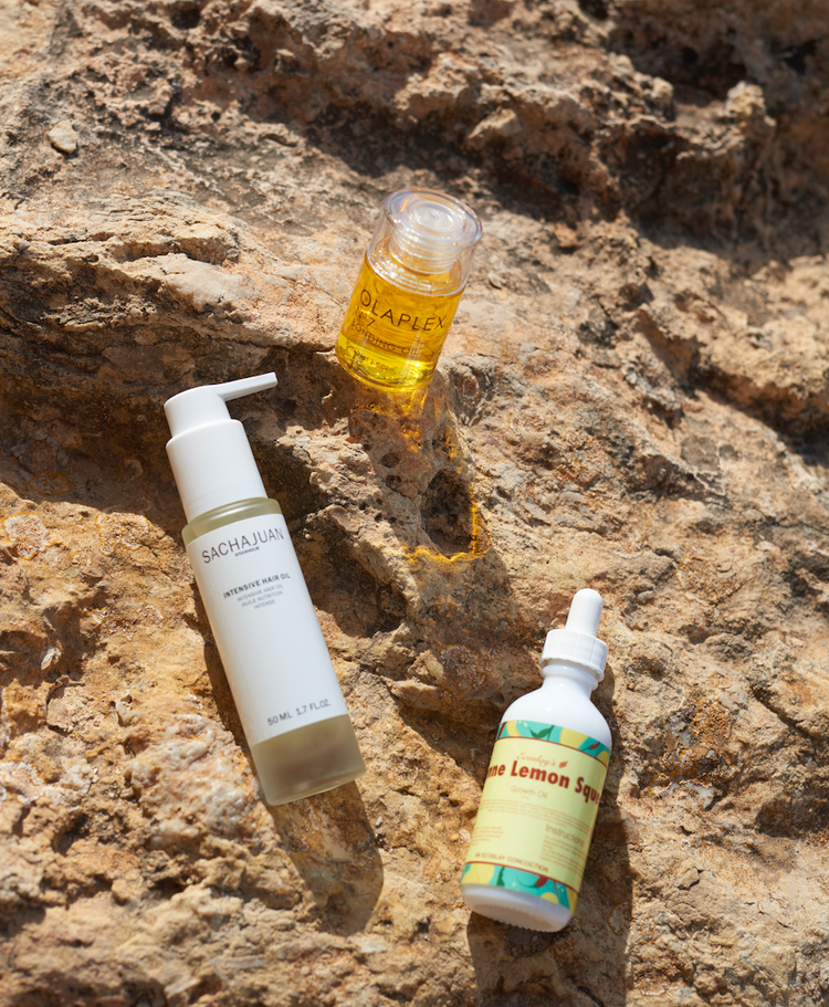 Versterk je haargroei met Ecoslay Lemon Squeeze Growth Oil, verrijkt met natuurlijke ingrediënten zoals cayennepeper, voor gezonde en volle lokken.